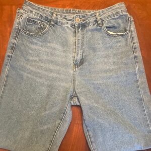 SHEIN High Rise baggy Jean Light Wash - Fits like Size 10